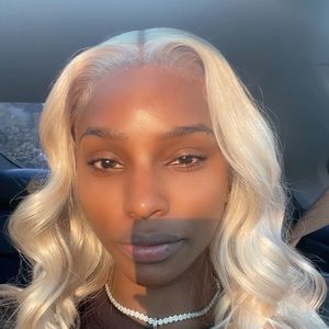 Meet your Posher, Simone